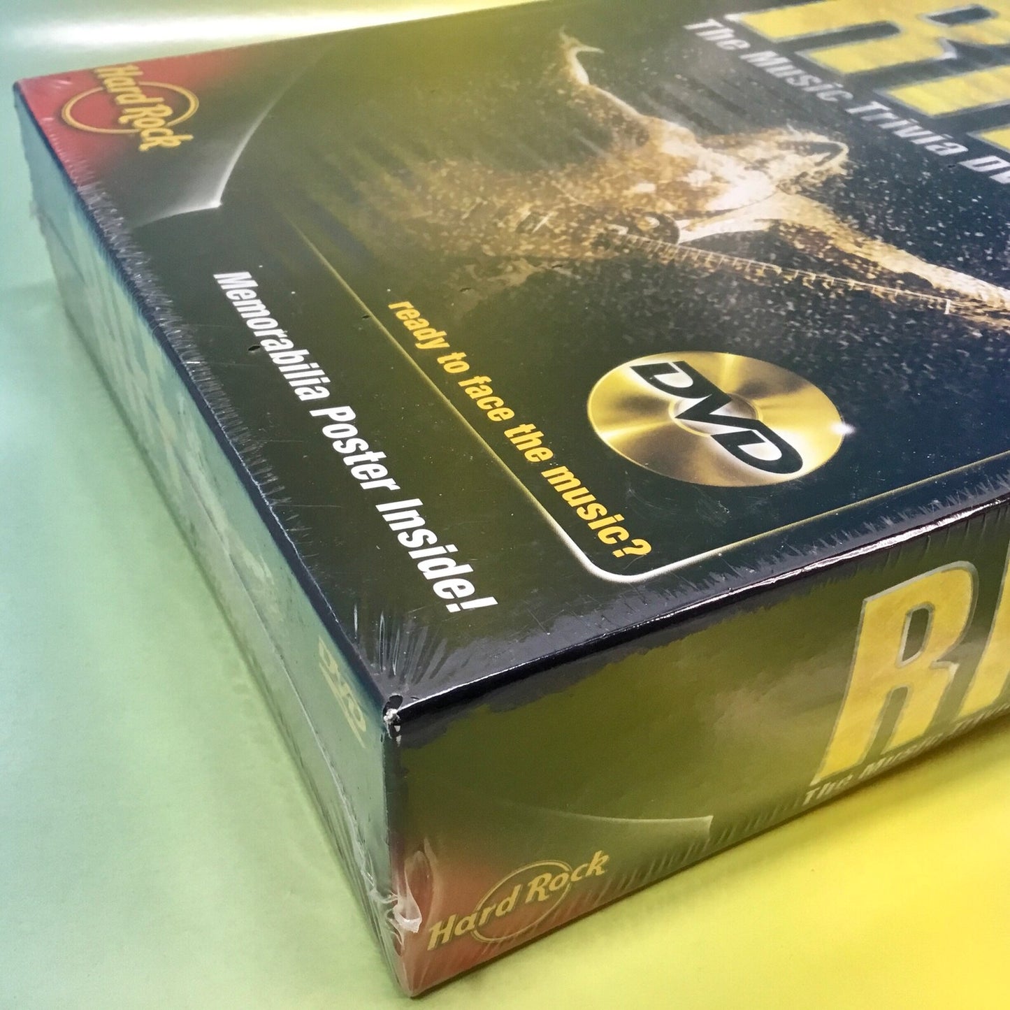 RARE VINTAGE 2005 UNIVERSITY GAMES HARD ROCK RIFF THE MUSIC TRIVIA DVD GAME WITH MEMORABILIA POSTER NEW SEALED