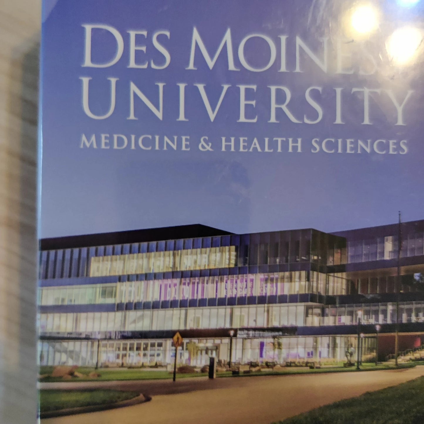 Des Moines University Medical & Health Sciences 500 Piece Puzzle 20.4x15”