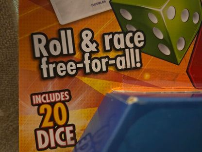 Brand New Hasbro Gaming Yahtzee Frenzy Dice &amp; Card Game Sealed 20 Dice 8+
