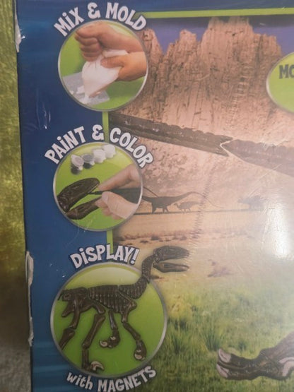 Smithsonian Raptor Skeleton Mold & Paint Craft Kit – New Sealed – Made in USA