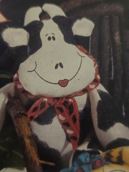Vtg Dimensions Cotton Paws Handcrafted Collectibles Belle (Cow) 62119 Sewing Kit