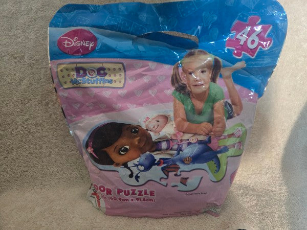 Disney Doc McStuffins Floor Puzzle 46 Large Pieces 24"x36" Brand New Sealed Bag