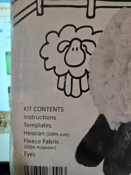 CRAFT YOURSELF SILLY... MAKE YOUR OWN PROGGY SHEEP CRAFT KIT FROM THE U.K. NEW SEALED