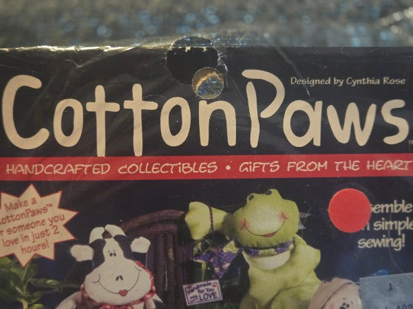 Vtg Dimensions Cotton Paws Handcrafted Collectibles Belle (Cow) 62119 Sewing Kit