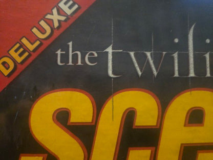 2010 Scene It? The Twilight Saga Deluxe DVD Board Game NEW Factory Sealed Mattel