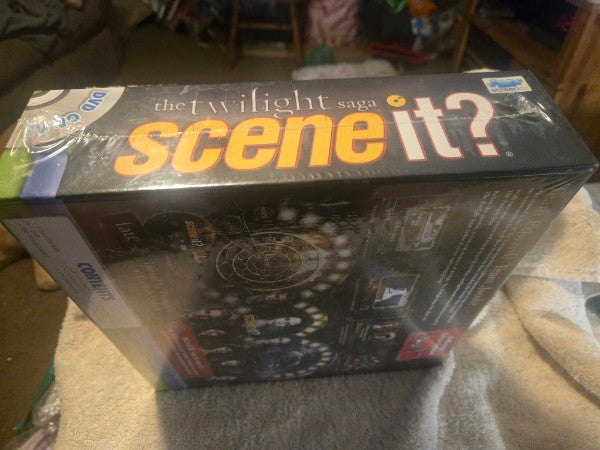 2010 Scene It? The Twilight Saga Deluxe DVD Board Game NEW Factory Sealed Mattel