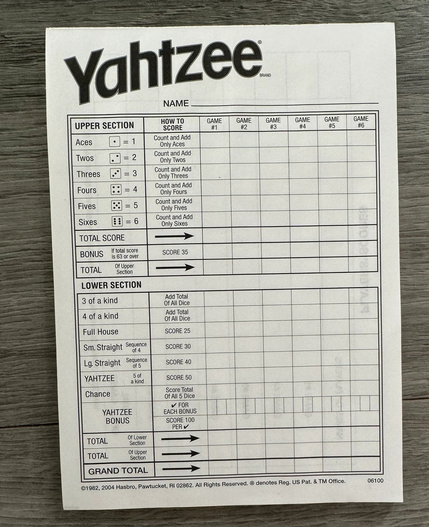 YAHTZEE THE CLASSIC SHAKE, SCORE & SHOUT DICE GAME NEW SEALED (PARKER BROTHERS)