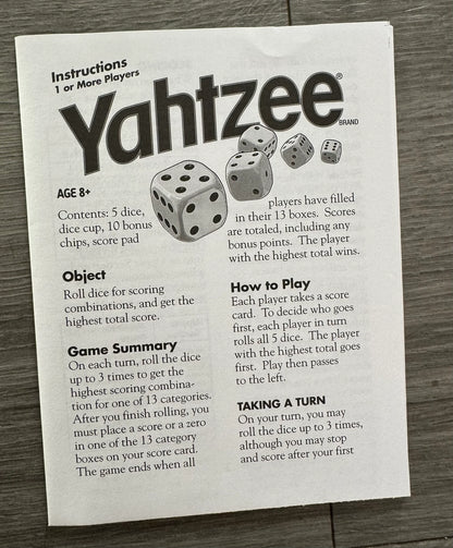 YAHTZEE THE CLASSIC SHAKE, SCORE & SHOUT DICE GAME NEW SEALED (PARKER BROTHERS)