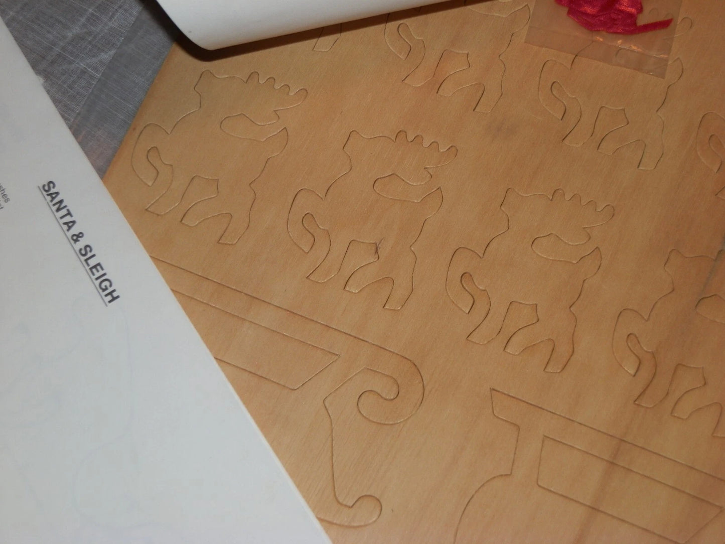 POP N PAINT SANTA SLEIGH WOODEN CHRISTMAS CRAFT SET SANTA & REINDEER CPW719 NEW