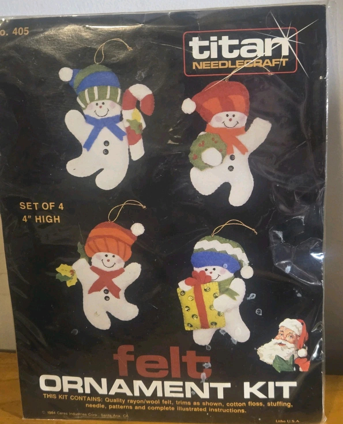 VINTAGE 1984 TITAN NEEDLECRAFT SET OF 4 -4" SNOWMAN FELT ORNAMENT KIT NO. 405