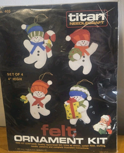 VINTAGE 1984 TITAN NEEDLECRAFT SET OF 4 -4" SNOWMAN FELT ORNAMENT KIT NO. 405
