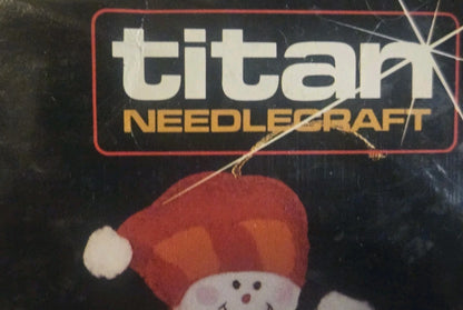 VINTAGE 1984 TITAN NEEDLECRAFT SET OF 4 -4" SNOWMAN FELT ORNAMENT KIT NO. 405